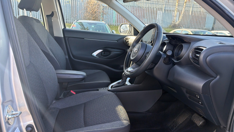 Toyota Yaris Cross 1.5 Hybrid Icon 5dr CVT Hybrid Estate